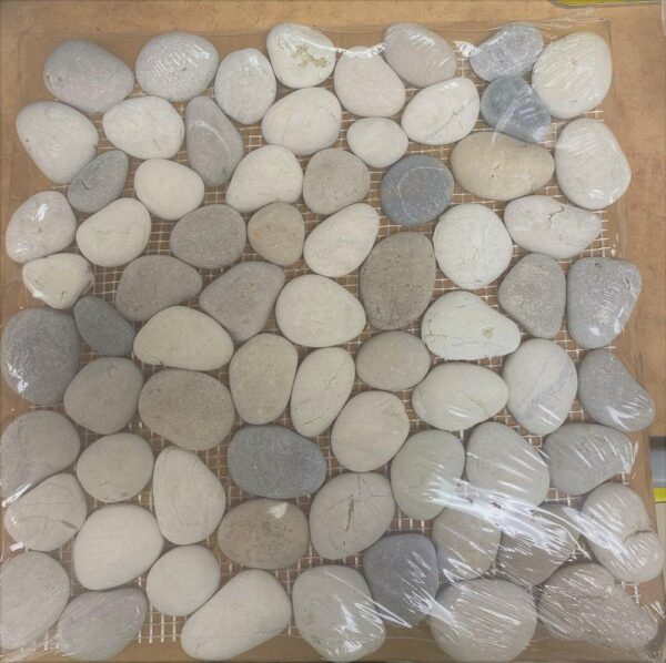 1 X Carton Of Tgw Pebbles - 30X30Cm - Pb100811 Pcs Of 30X30Cm Squaresapprox 1 M2 Per Ctn