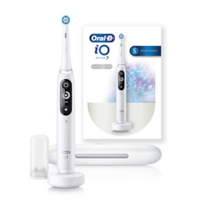 Oral-B iO Series 7 Electric Toothbrush (white) with charging stand and travel case - NZ DEPOT