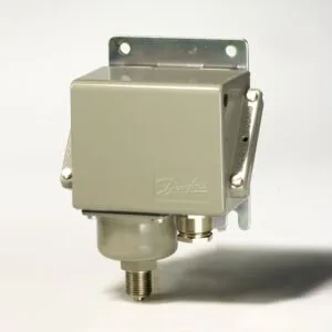 Buy Danfoss Pressure Switch, Kps33 060-310366 Front View