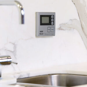 Rinnai Inf Controller MC100V - Rinnai Inf Controller MC100V | NZ Depot