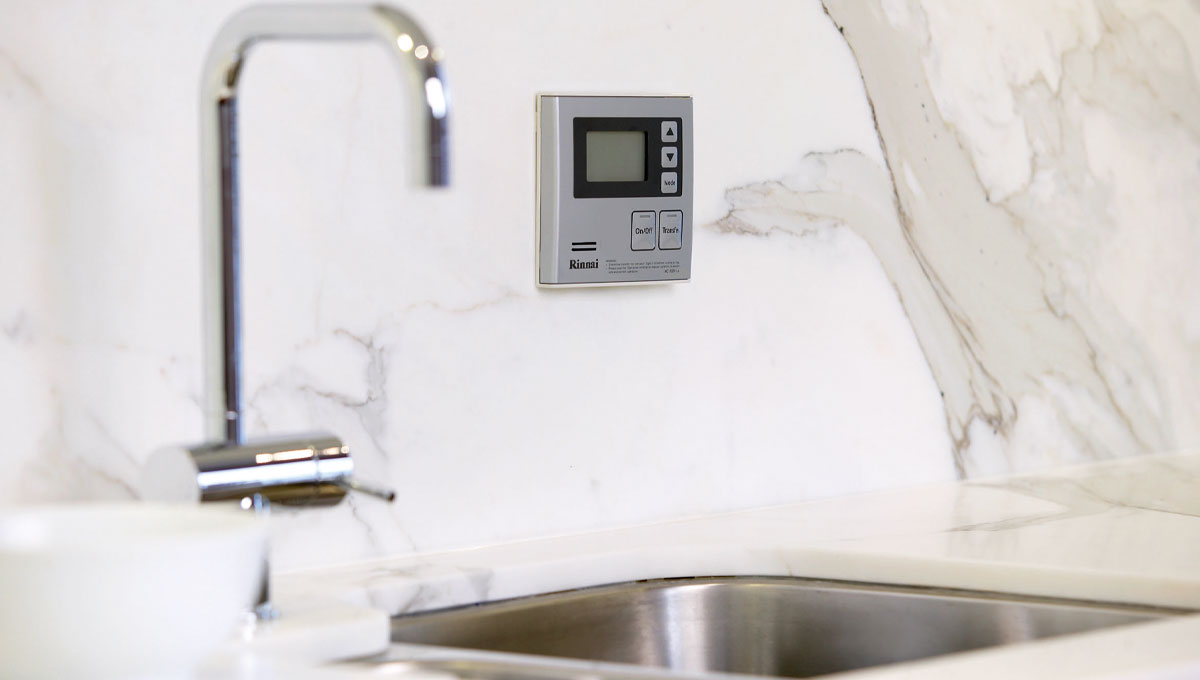 Rinnai Inf Controller MC100V (MC100V1Z) 1 Rinnai Inf Controller MC100V - Rinnai Inf Controller MC100V | NZ Depot