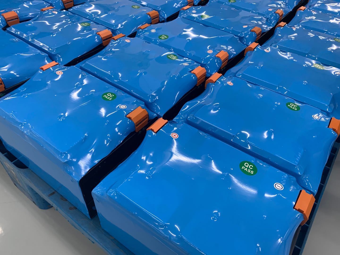 solar-Lithium-LiFePO4-Batteries-BTL-12V210M-nz-depot-9 solar Lithium LiFePO4 Batteries BTL 12V210M nz depot 9