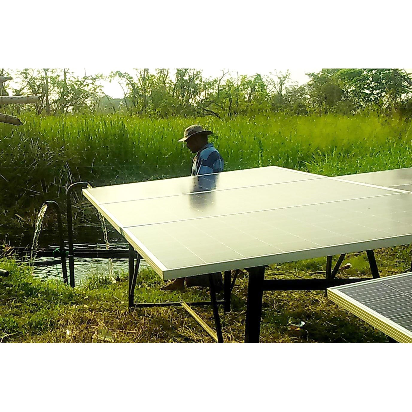 Submersible Solar Power Pump System 750W Solar Pump (installed view) Submersible Solar Power Pump - SL-PUMP750WCB installed view | NZ Depot